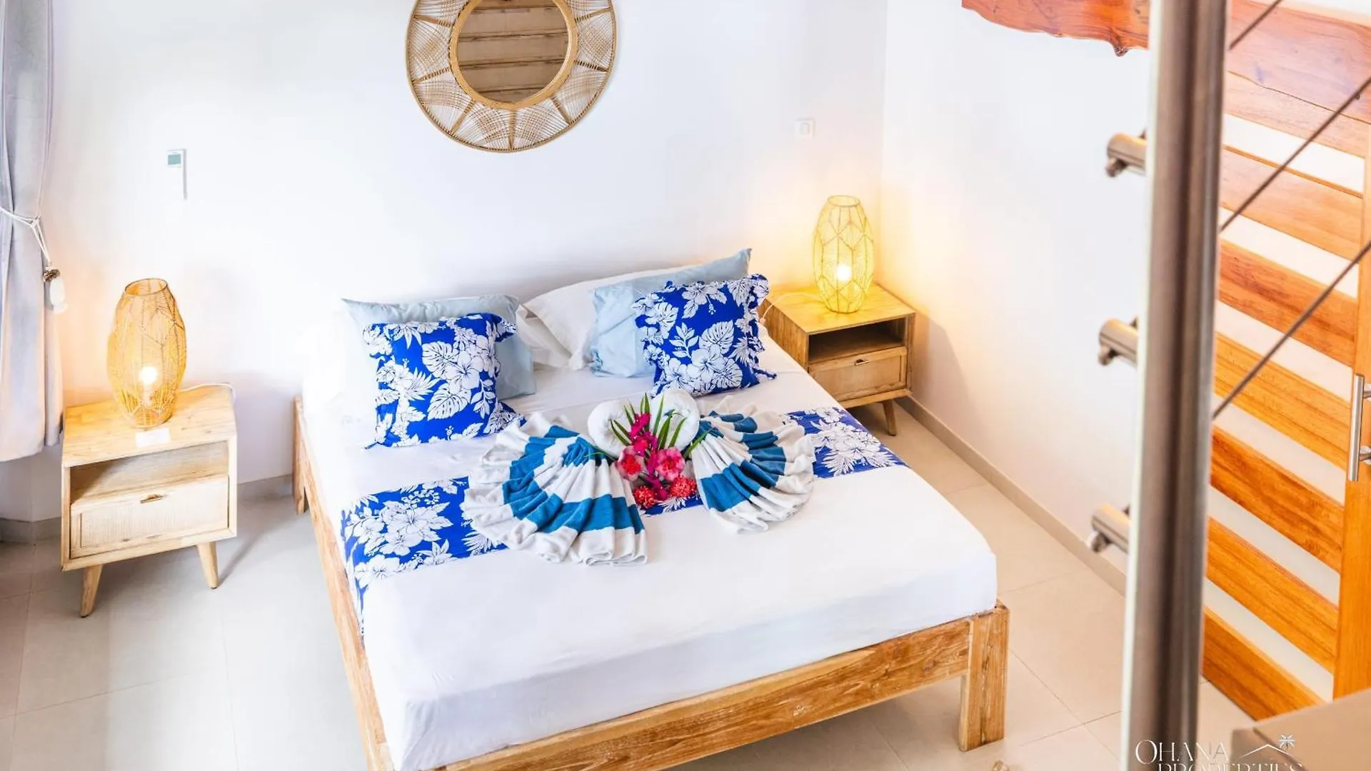 Villa Vanaki - Beautiful Beachfront Villa 4Br W Ac Moorea 0*,  French Polynesia