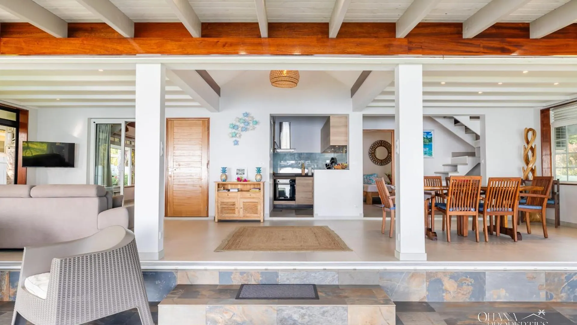 Villa Vanaki - Beautiful Beachfront Villa 4Br W Ac Moorea