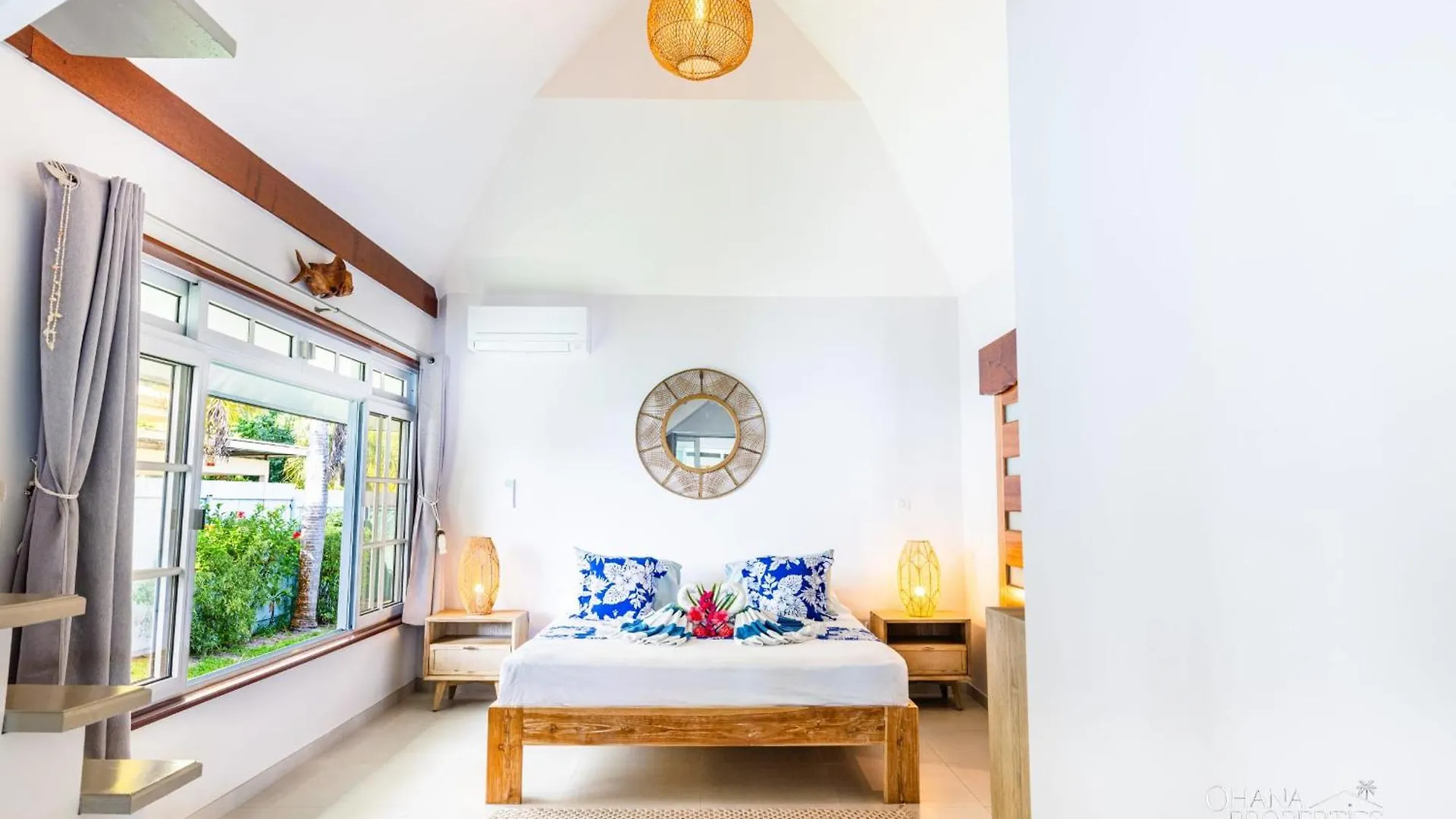 Villa Vanaki - Beautiful Beachfront Villa 4Br W Ac 무레아 0*,  프랑스령 폴리네시아